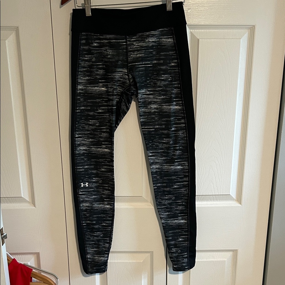 Under Armour Black and White Leggings